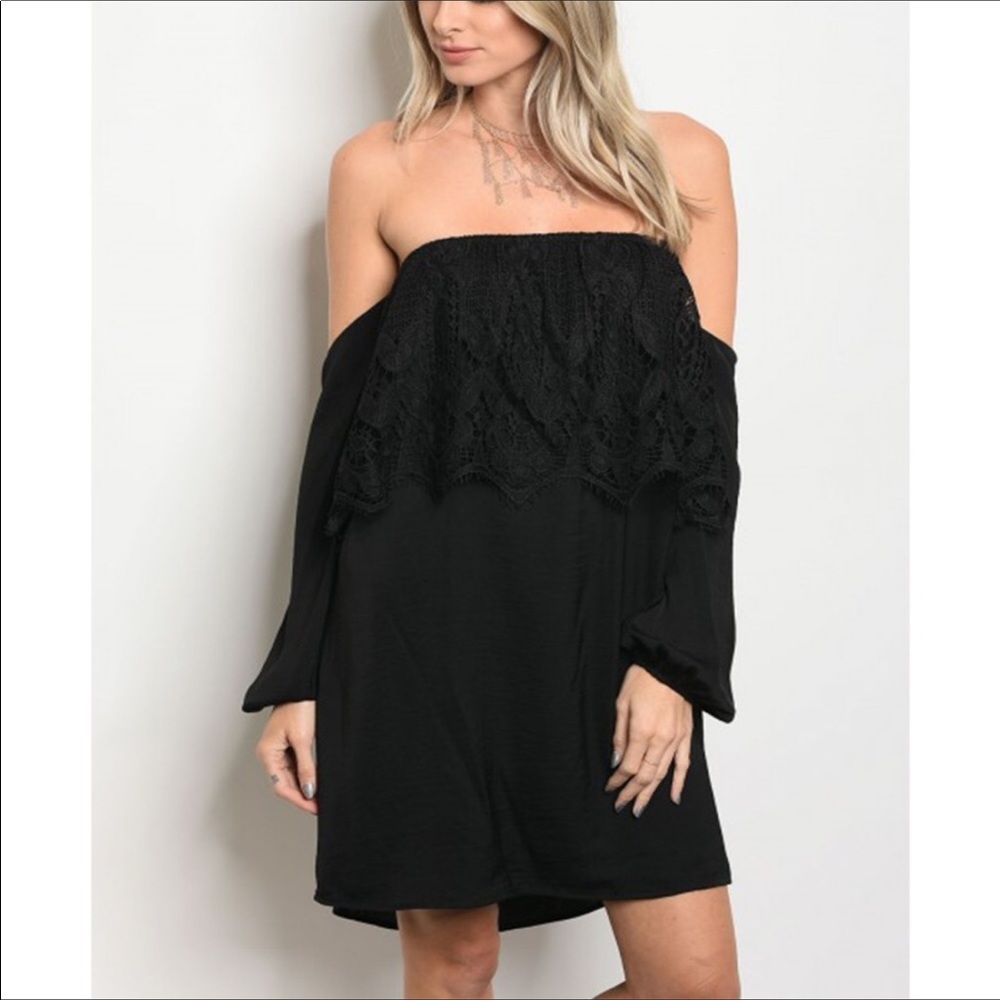 Black Off the Shoulder Shift Lace Dress